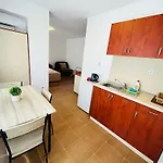 Gæstehus Family Helios 3*