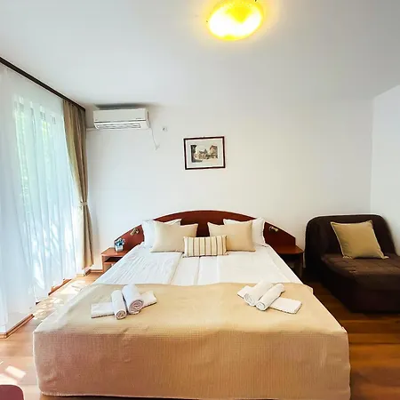 Family Helios Casa de hóspedes