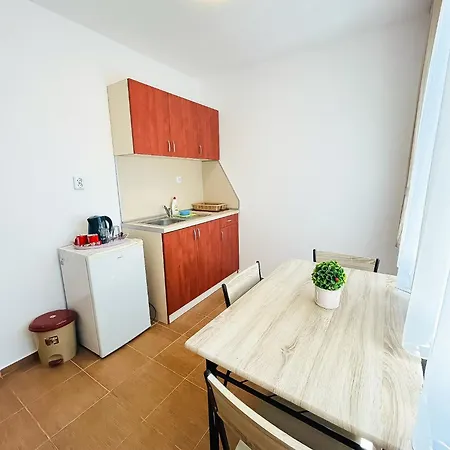 Pensionat Family Helios 3*