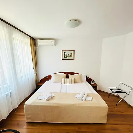 Casa de hóspedes Family Helios 3*