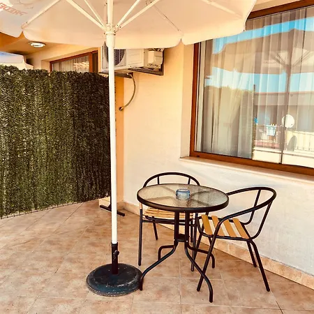 Family Helios 3* סאני ביץ'