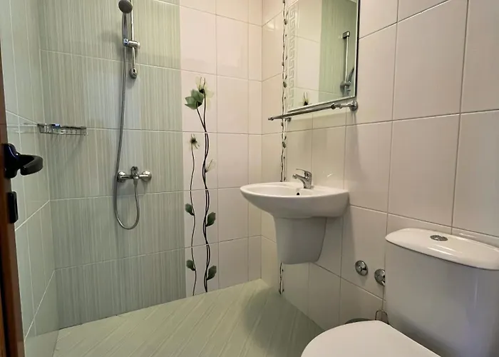 Family Helios סאני ביץ'